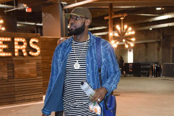 赵宇豪：继续为家乡效力是光荣与责任，相信云南足球会更好（赵宇豪：效力家乡既是荣耀亦是使命，坚信云南足球蒸蒸日上）